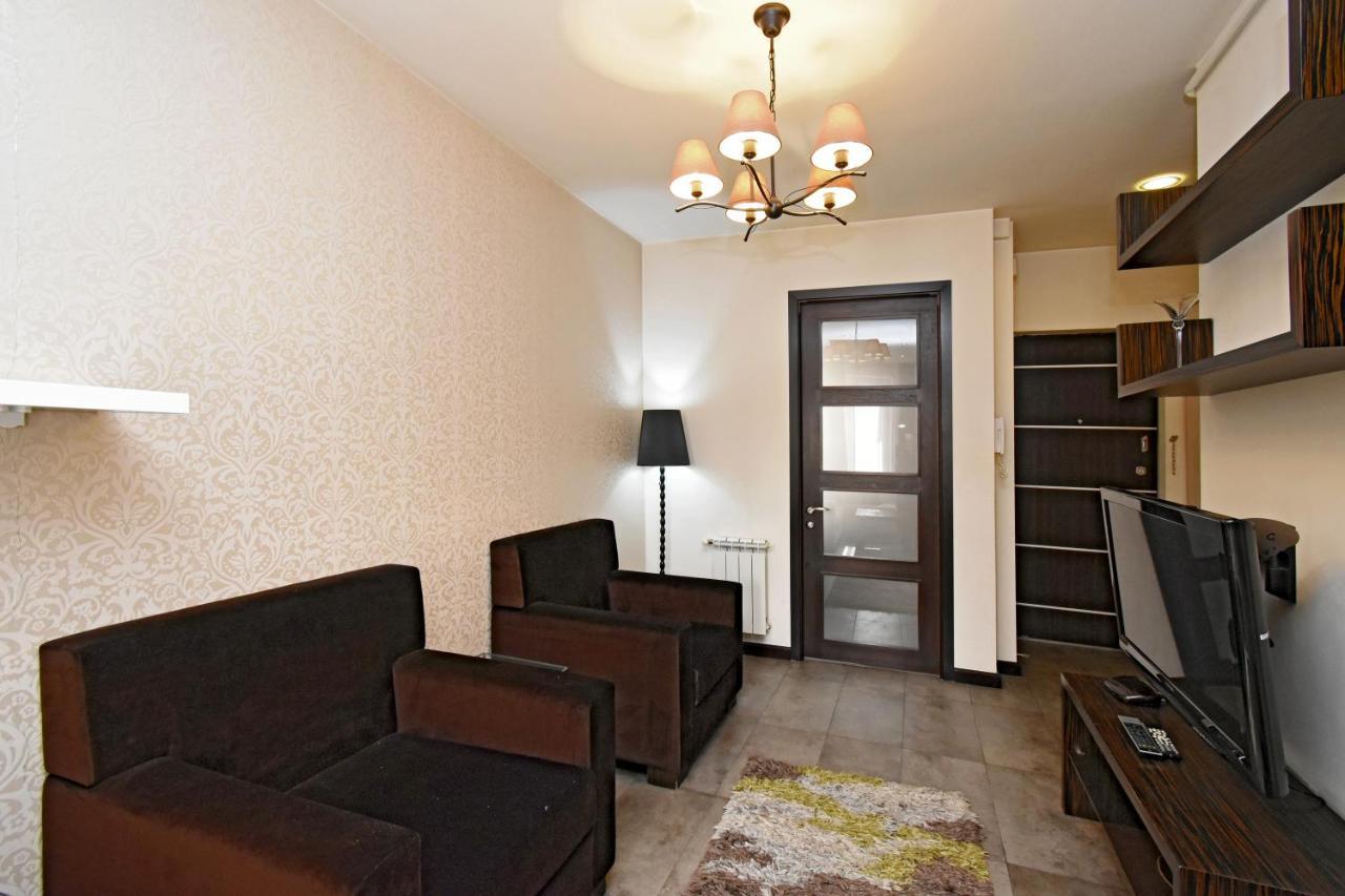 יירבאן Galaxy Inn Luxury Hostel In Center מראה חיצוני תמונה