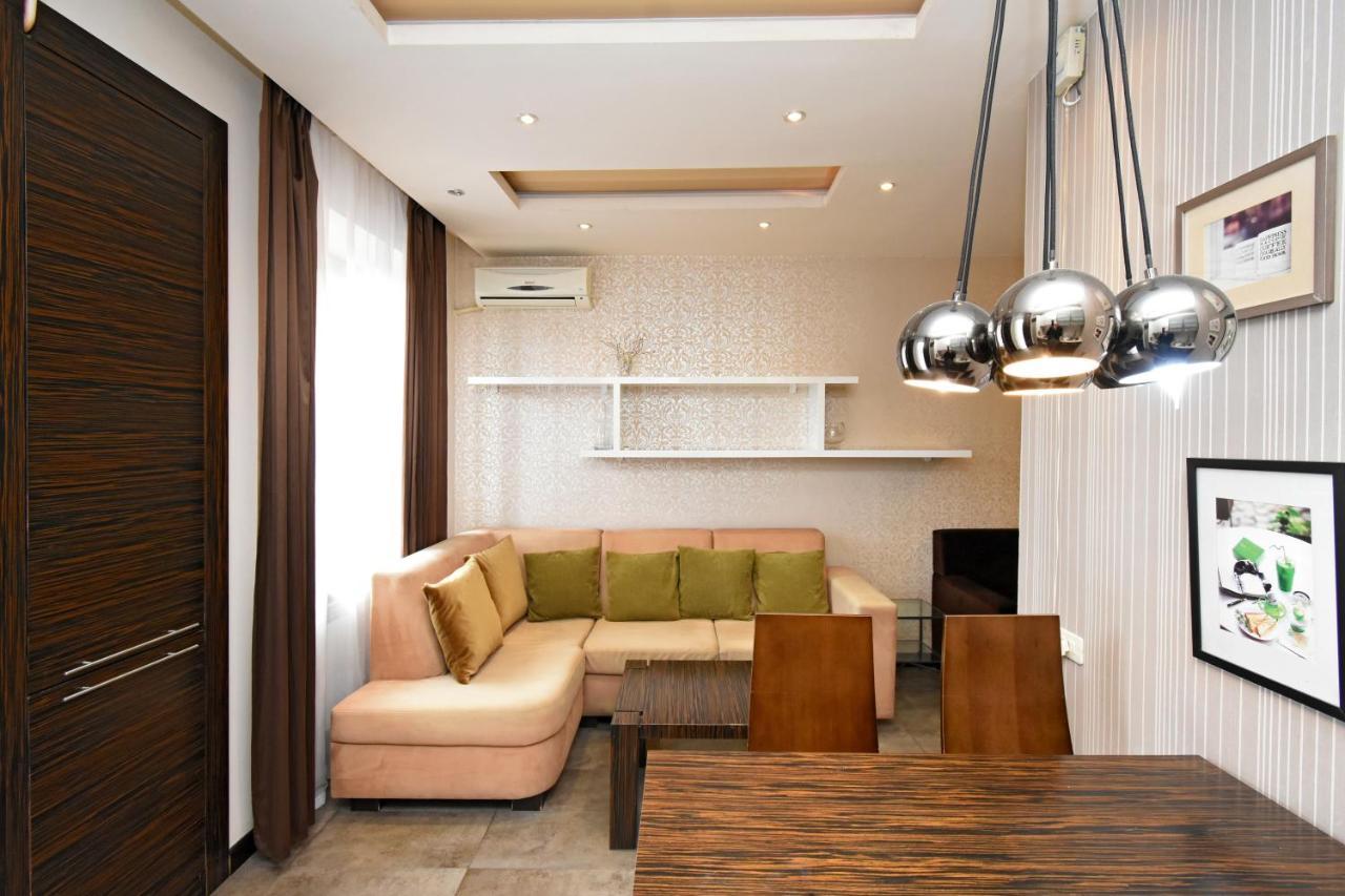 יירבאן Galaxy Inn Luxury Hostel In Center מראה חיצוני תמונה