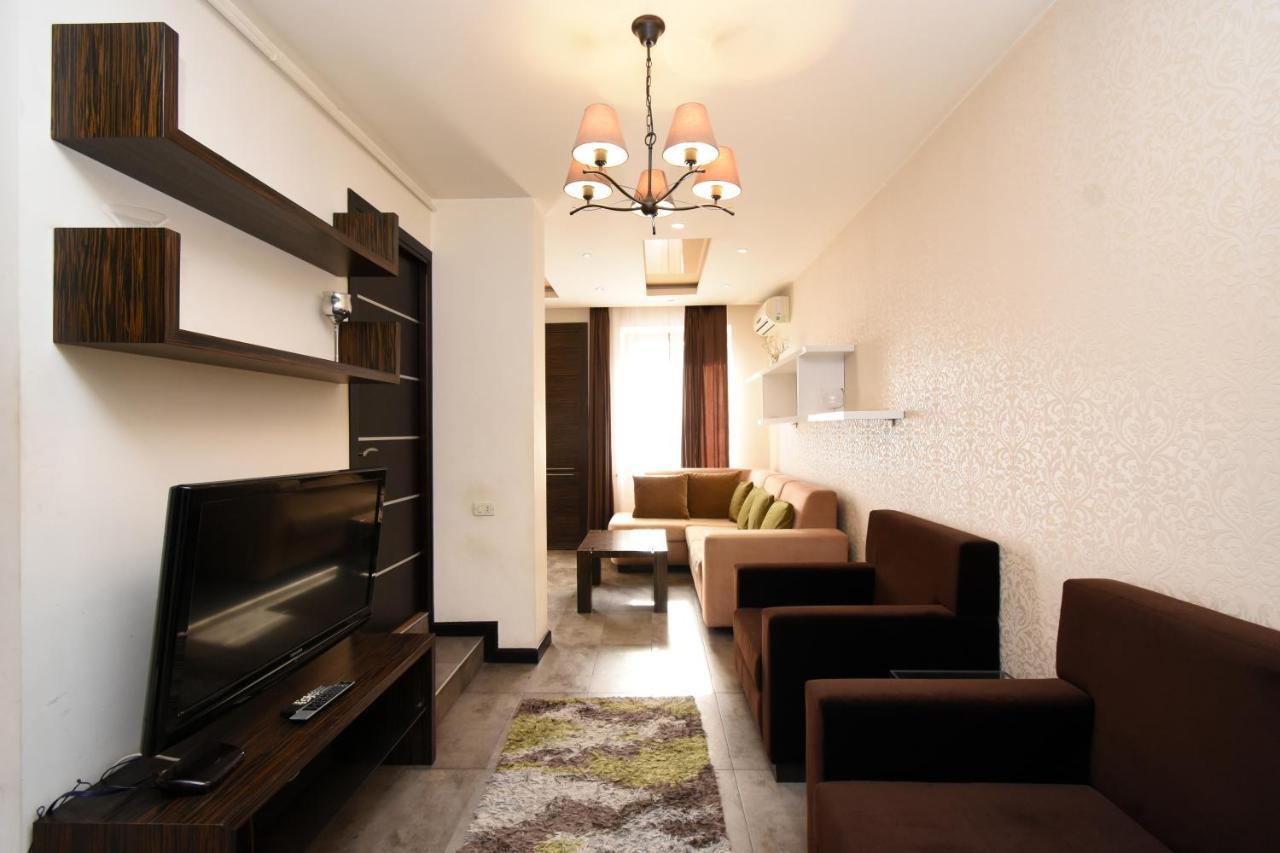 יירבאן Galaxy Inn Luxury Hostel In Center מראה חיצוני תמונה