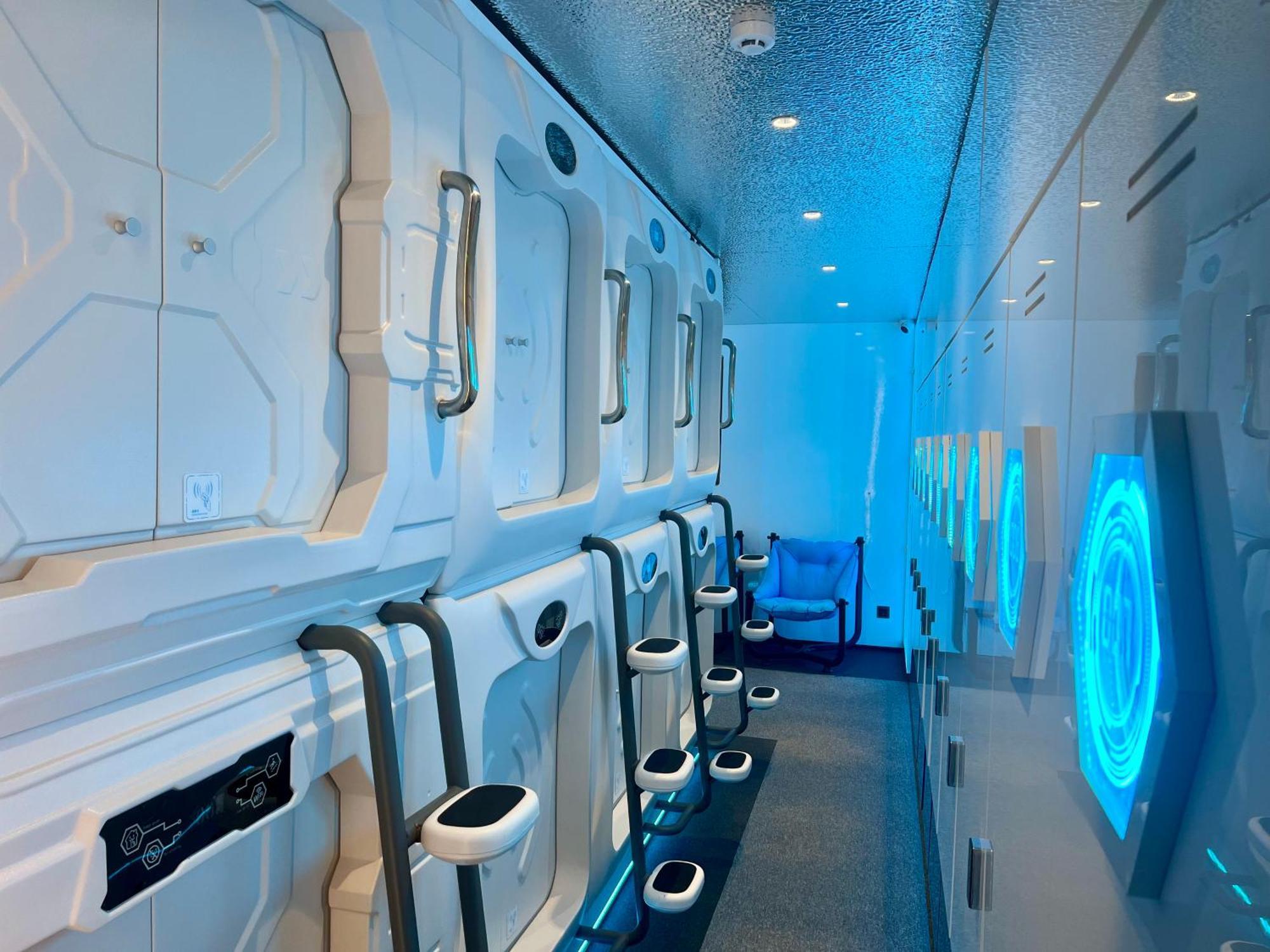 יירבאן Galaxy Inn Luxury Hostel In Center מראה חיצוני תמונה